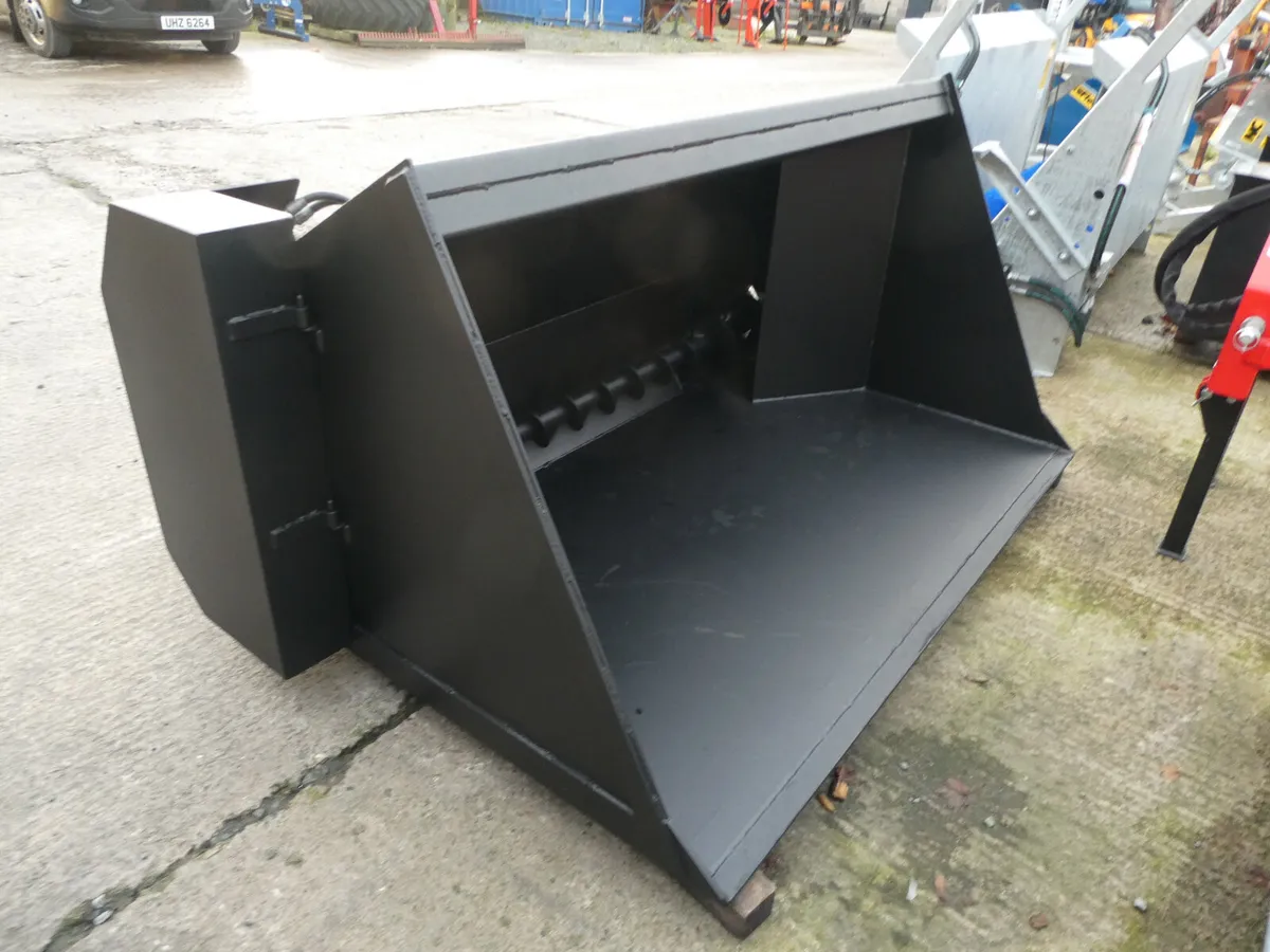 6ft Hydraulic Beet Chopper Bucket - Image 1