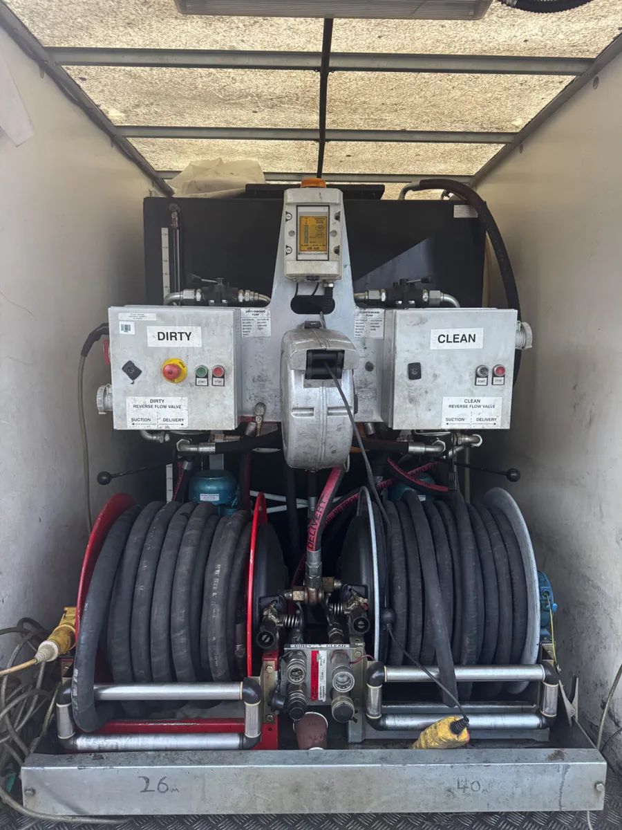 Oil change unit - Image 1