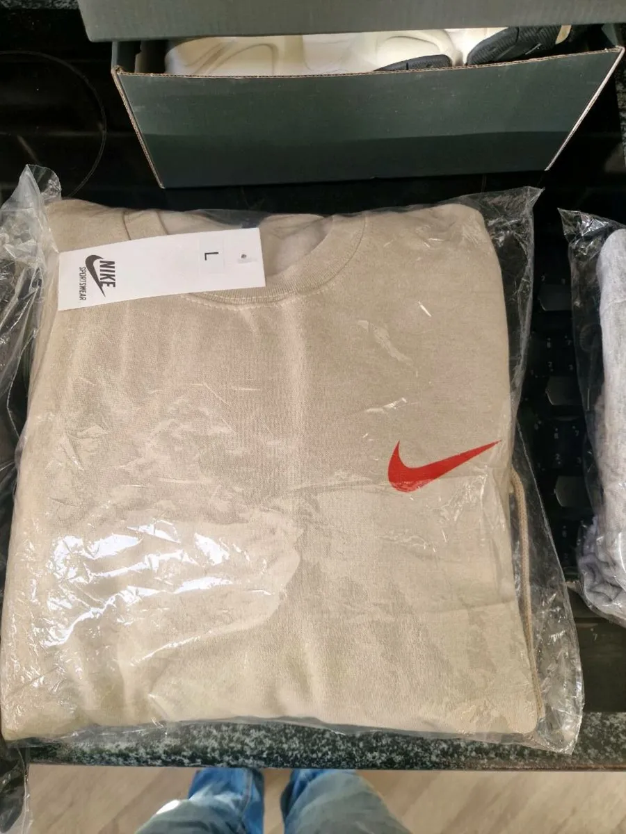 Track suits - Image 4