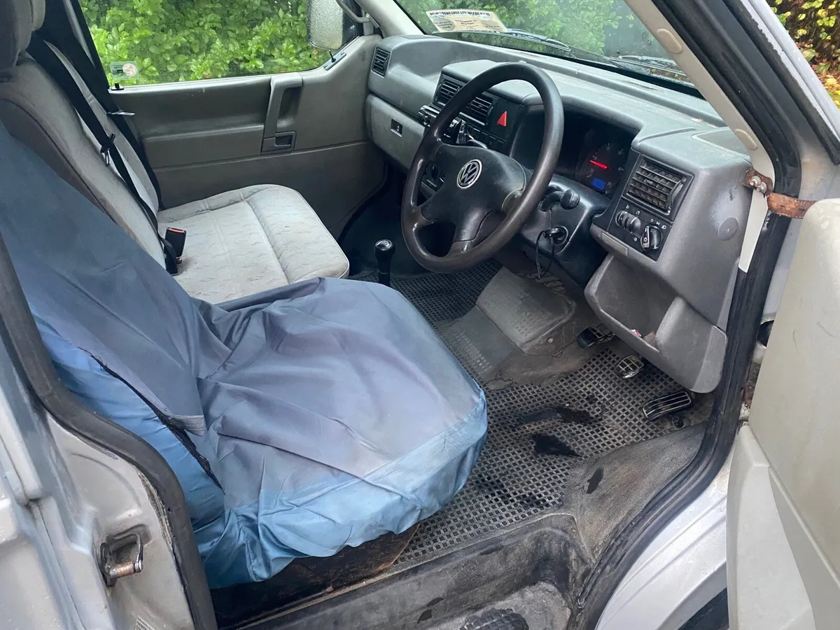 VW Transporter 2.5 TDI LWB - Image 3