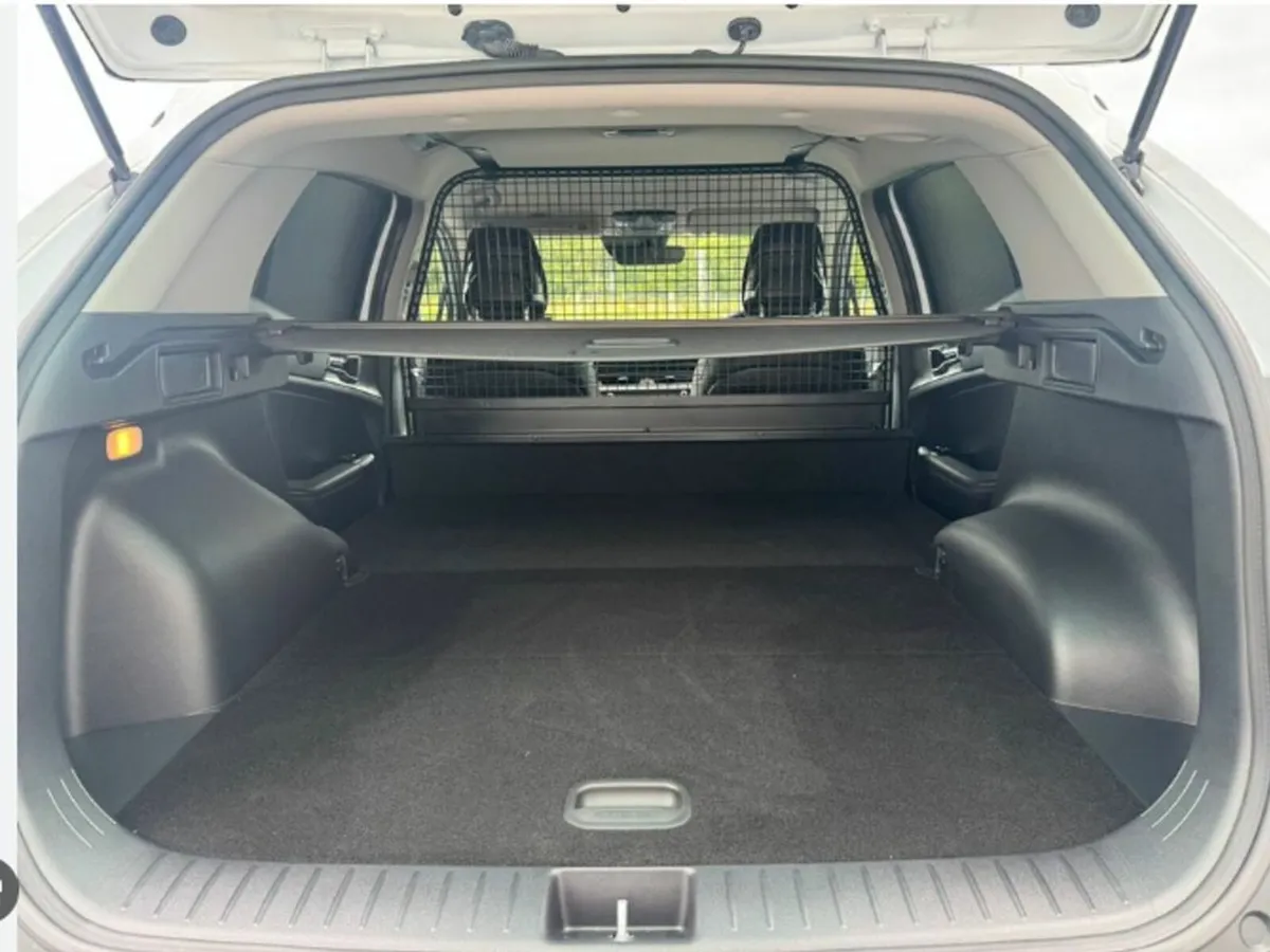 Kia Sportage Sportage k2 Commercial, **0% FINANCE* - Image 4