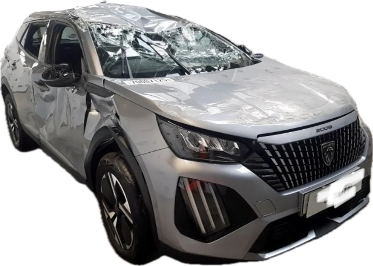 Breaking 2023 Peugeot 2008 1.2 puretech - Image 2