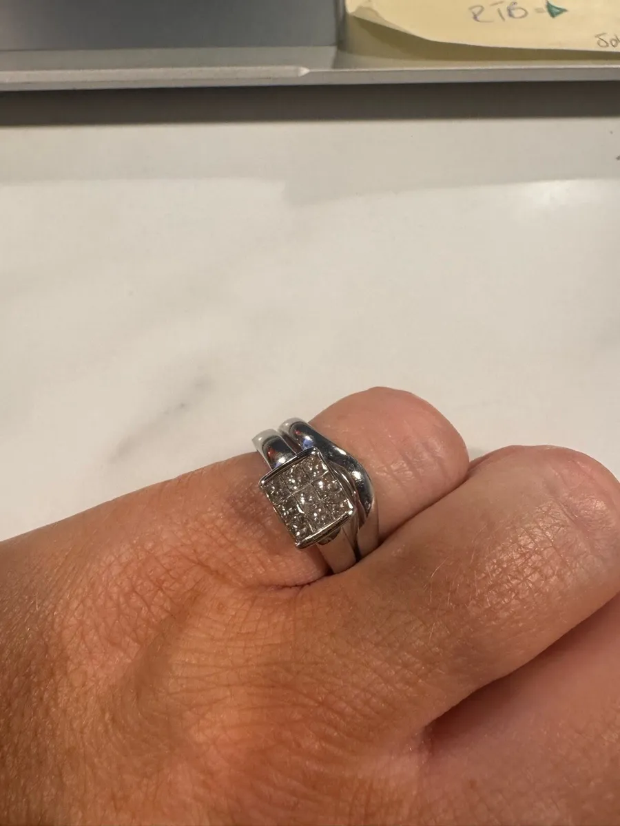 Engagement and wedding ring - Image 2