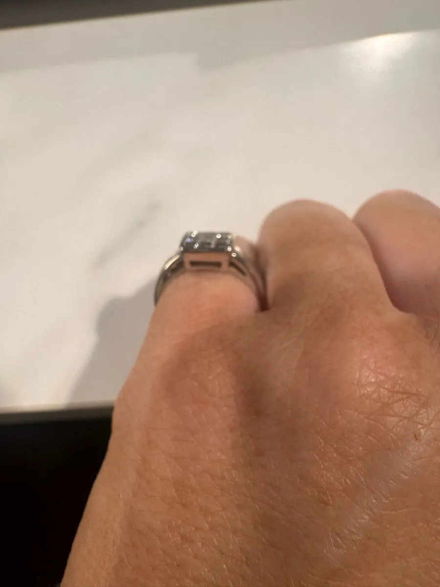 Engagement and wedding ring - Image 3