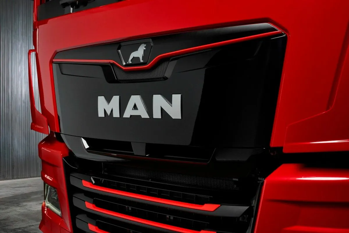 Man TGX MAN 4x2 Truck Tractor - Image 2