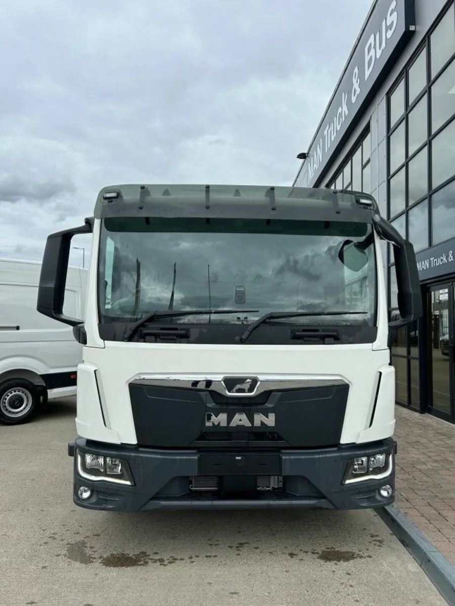Man TGL 8.190 - 7.5T Rigid - Image 2