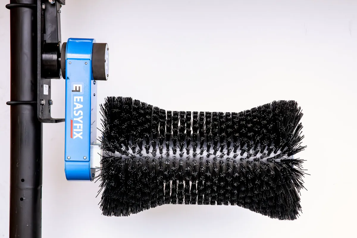 EASYFIX Halo Cow Brush - Image 1