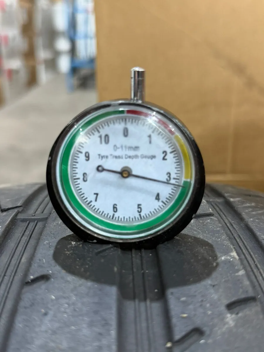 19" GENUINE NISSAN 370Z RAYS FORGED ALLOYS - Image 3