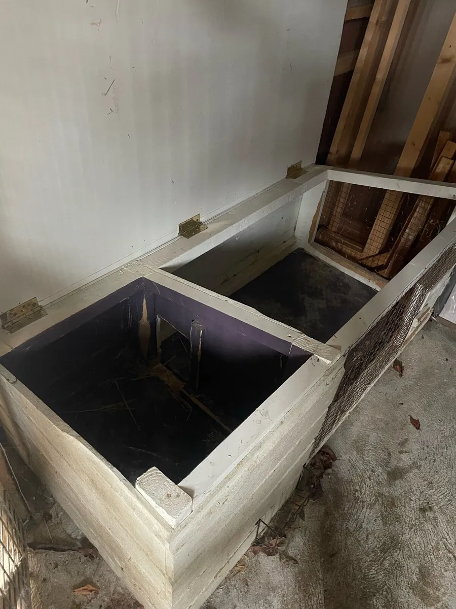 Rabbit hutch - Image 3
