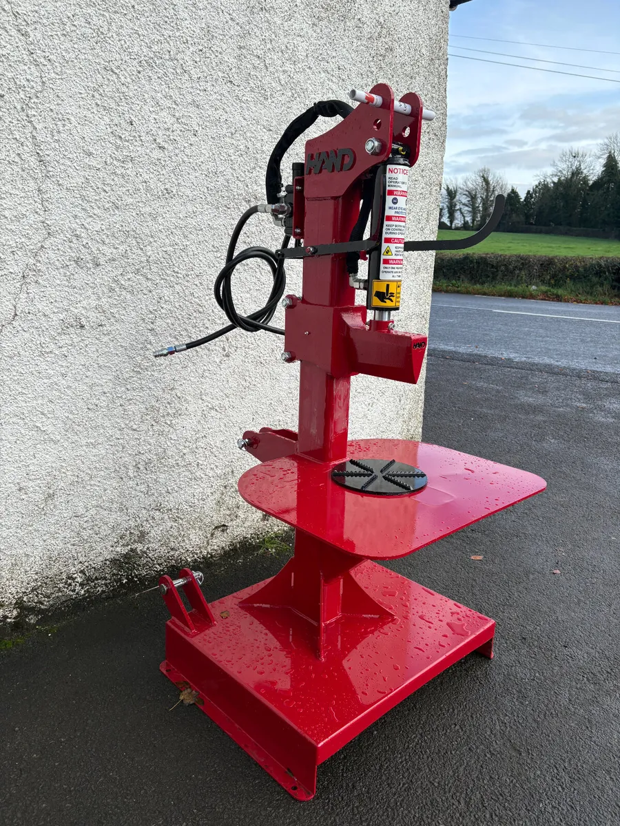 TRACTOR LOG SPLITTER - Image 1