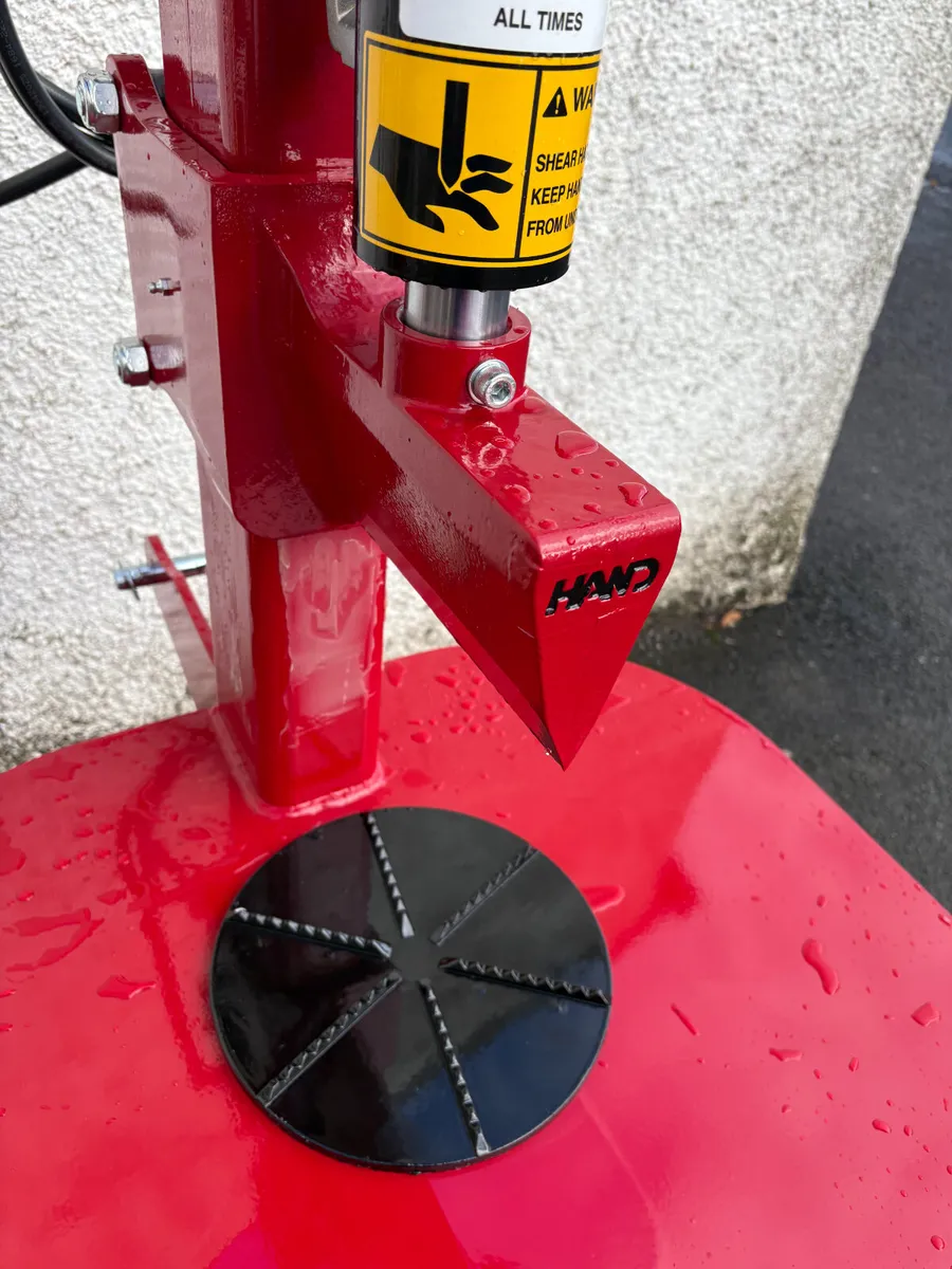 TRACTOR LOG SPLITTER - Image 3