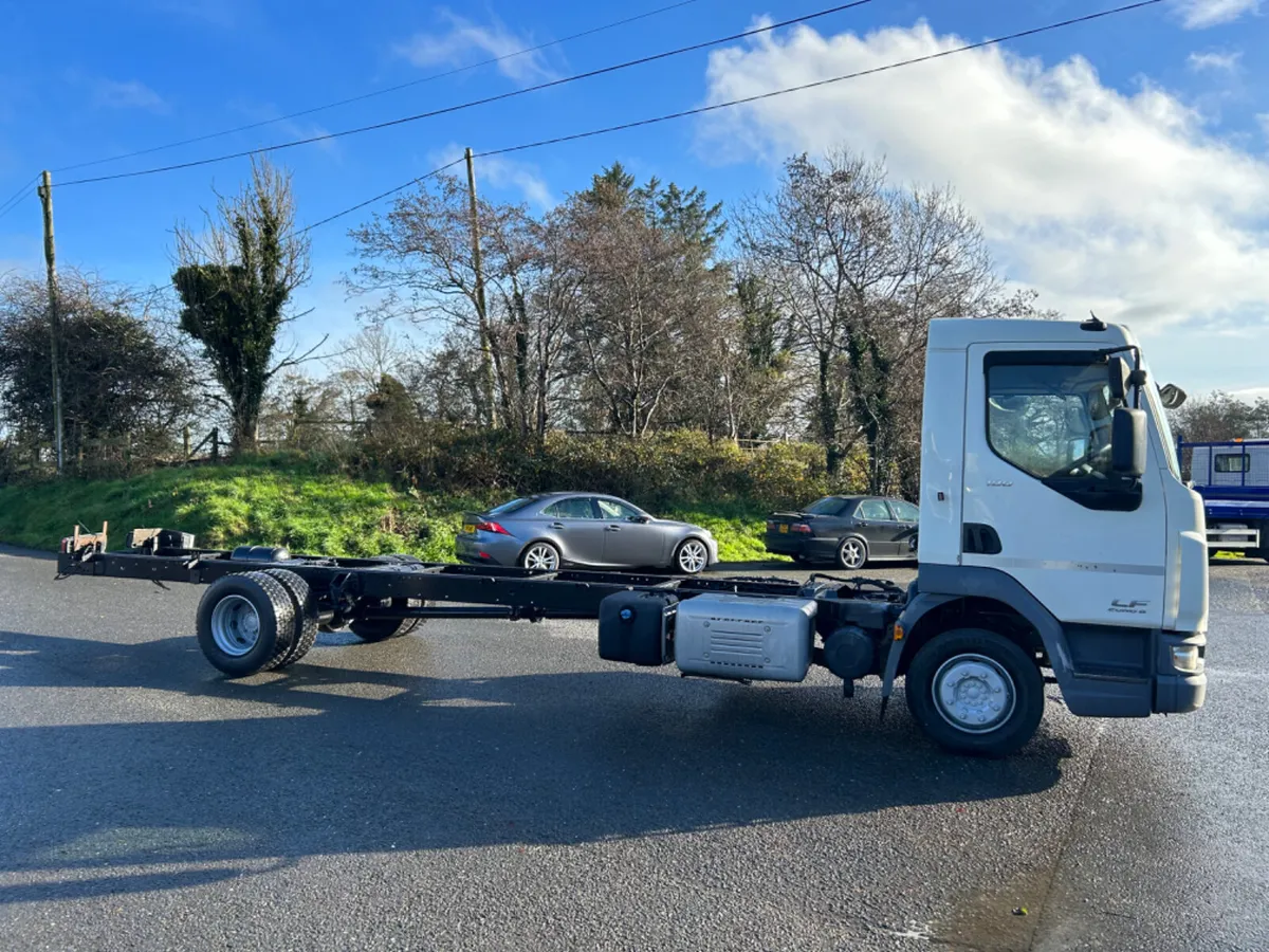 2015 daf Lf 180 12 ton on air chassis cab - Image 4