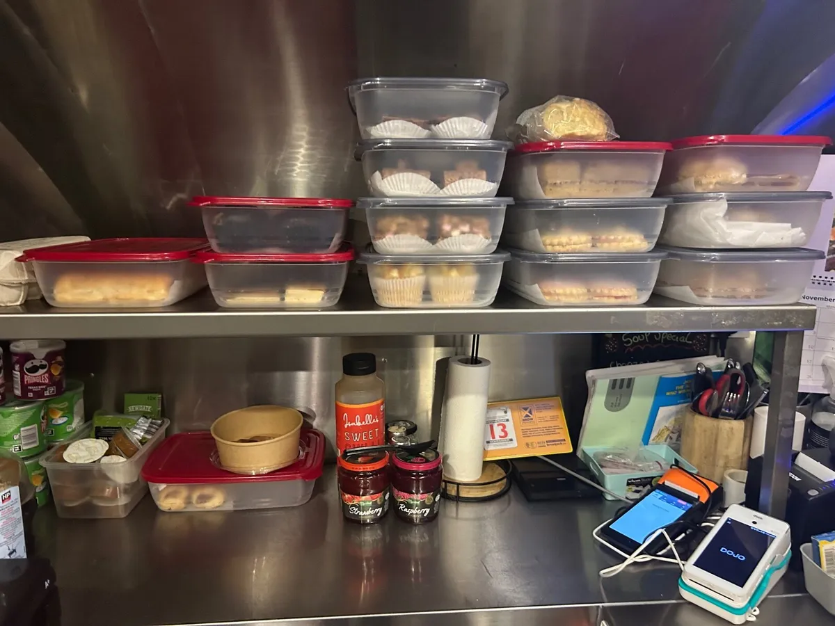 Catering trailer - Image 3