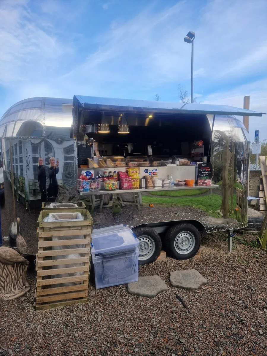 Catering trailer - Image 1