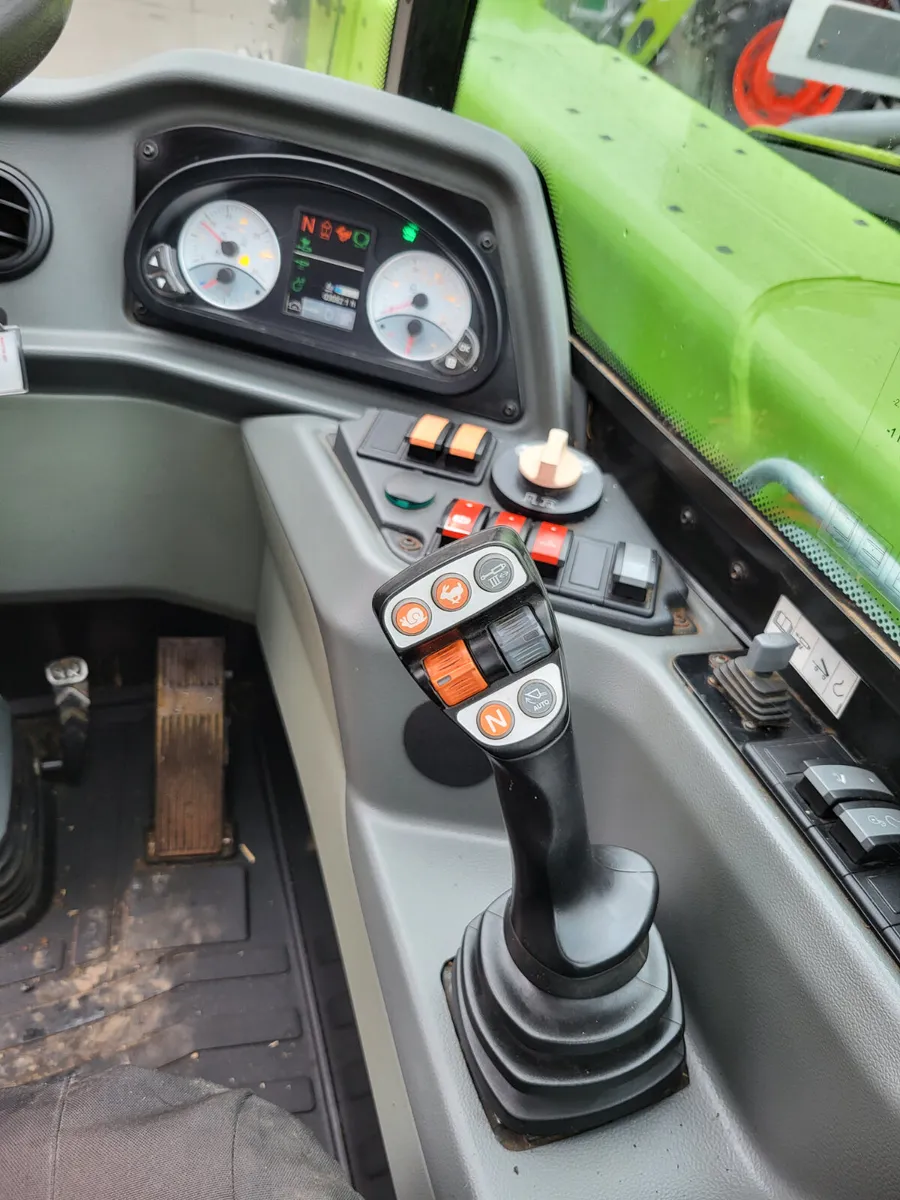 Claas Scorpion 732 - Image 4