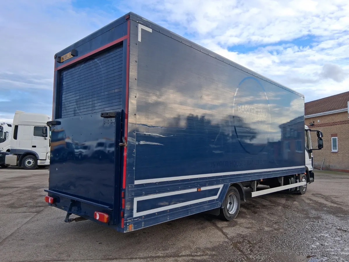 2018 Iveco eurocargo 75/160 SA  drop well furni - Image 2