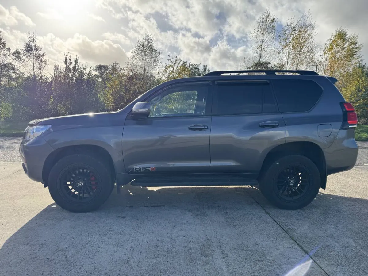 Toyota Land Cruiser 2022 - Image 2