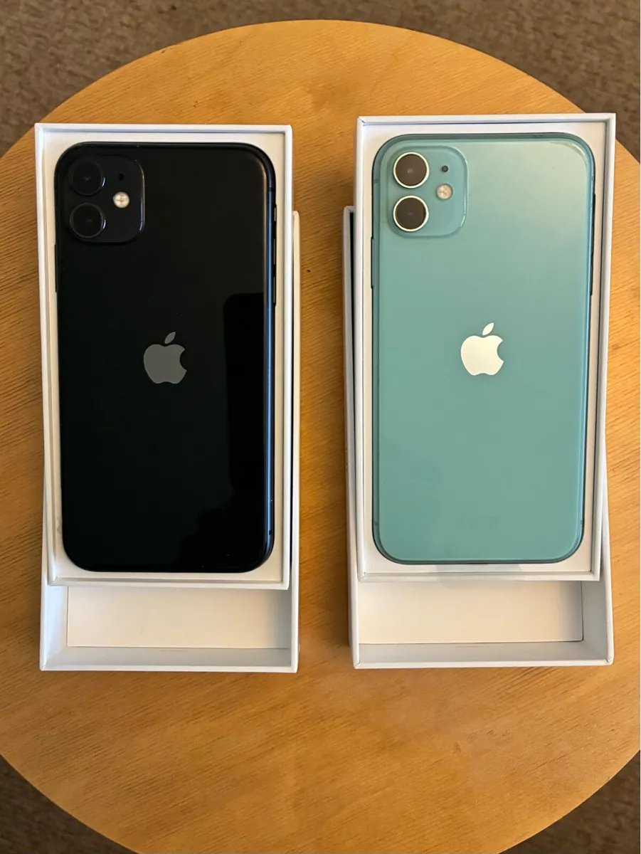 Two iPhones 11 (128GB) - Image 1