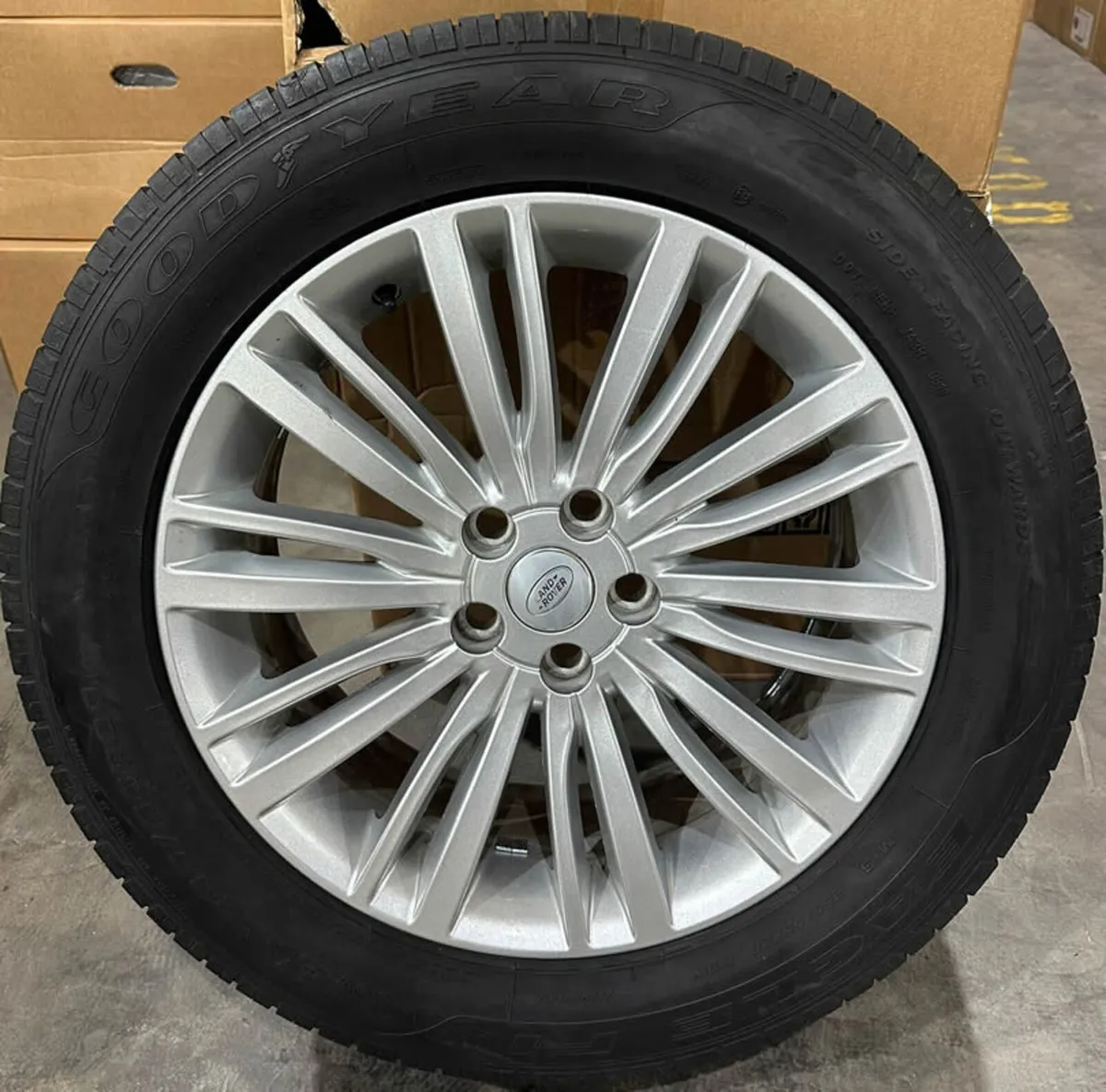 20" GENUINE LAND ROVER DISCOVERY WHEELS & GOODYEAR - Image 2