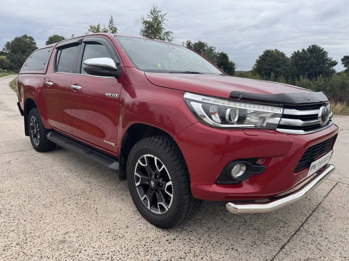 2019 Toyota Hilux Invincible X 2.4 D-4D Auto - Image 4