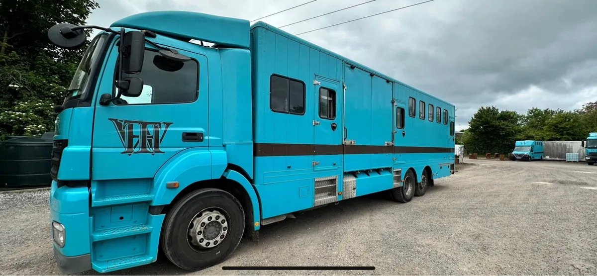 Horse Transporter - Image 1