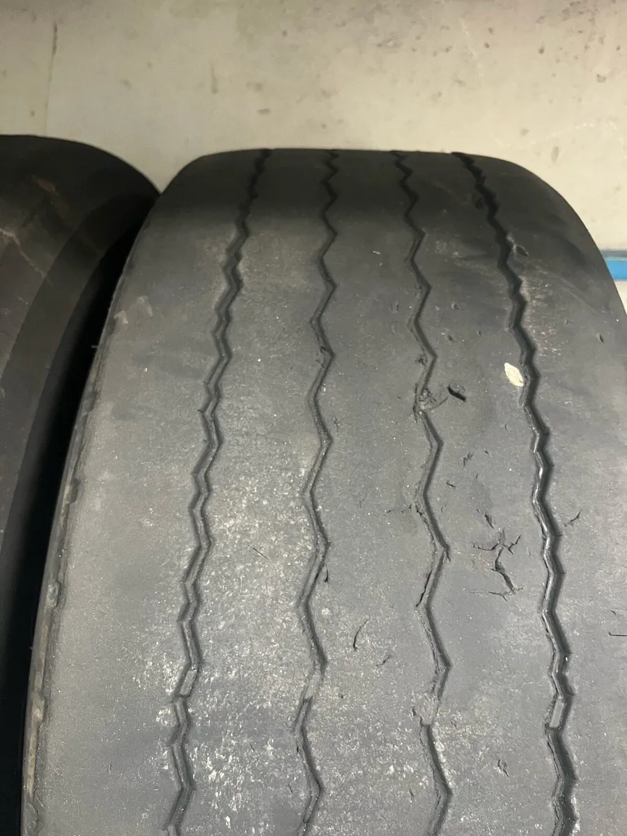 385/ 65 / 22.5 Super Singles - Image 2