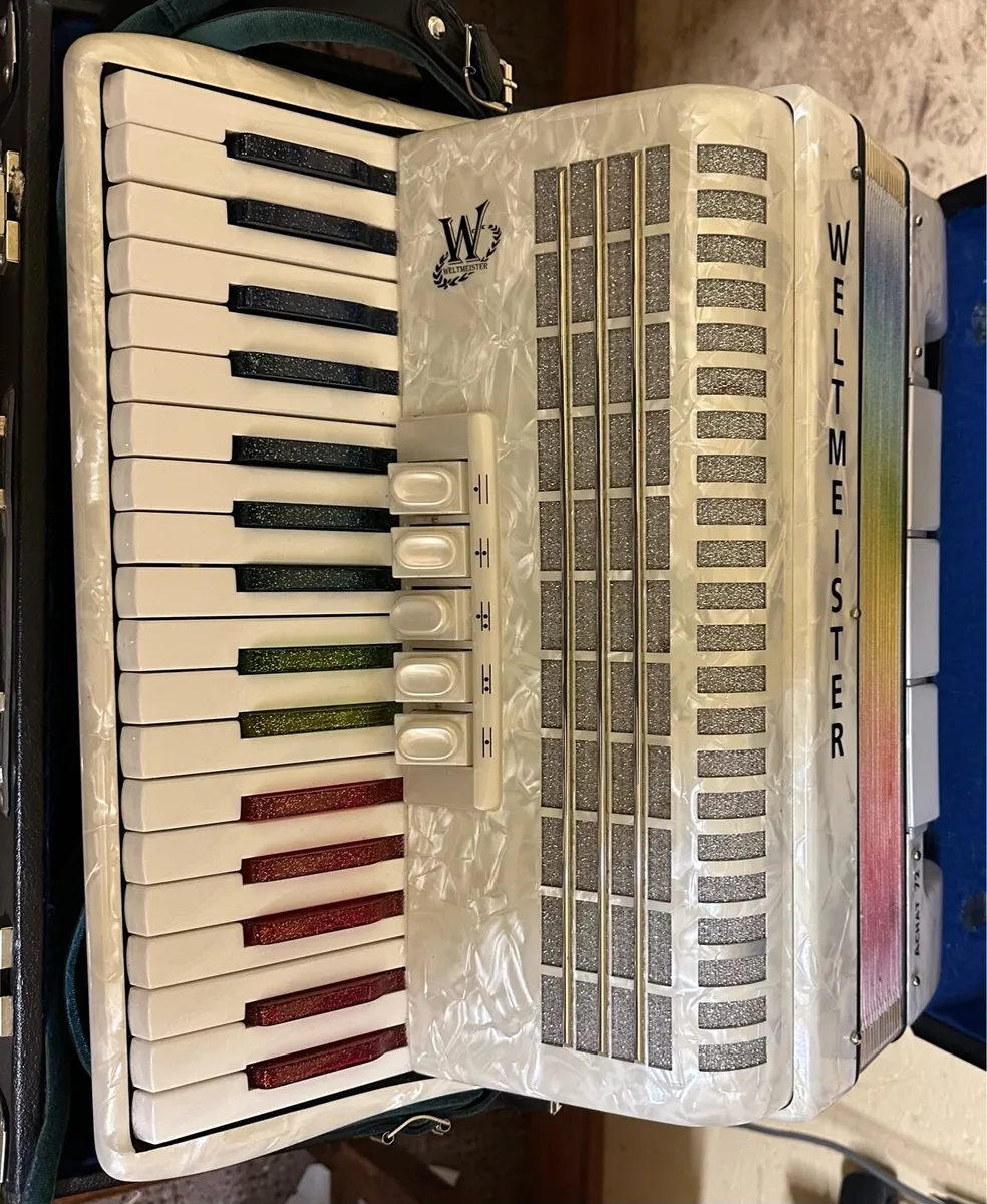 Weltmeister Accordion - Image 2