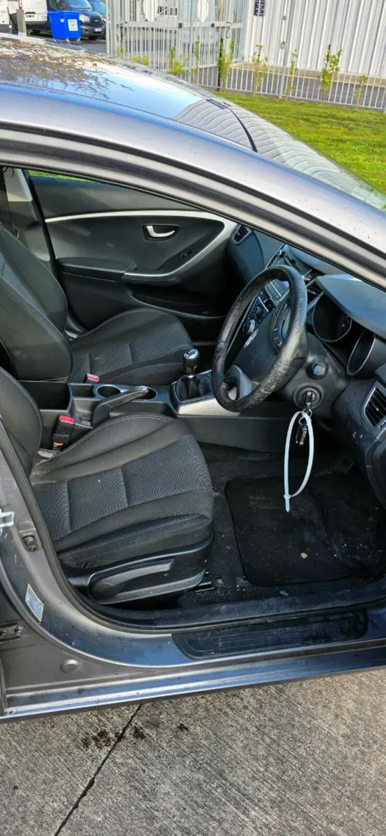 Braking Hyundai i30 1.4 CRDi 2012 - Image 2