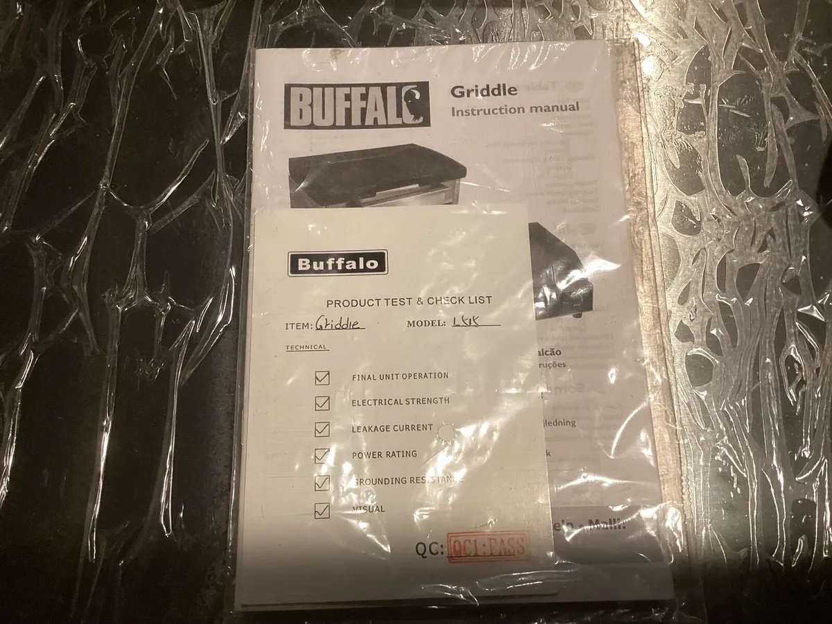 Buffalo Countertop Griddle - Image 3