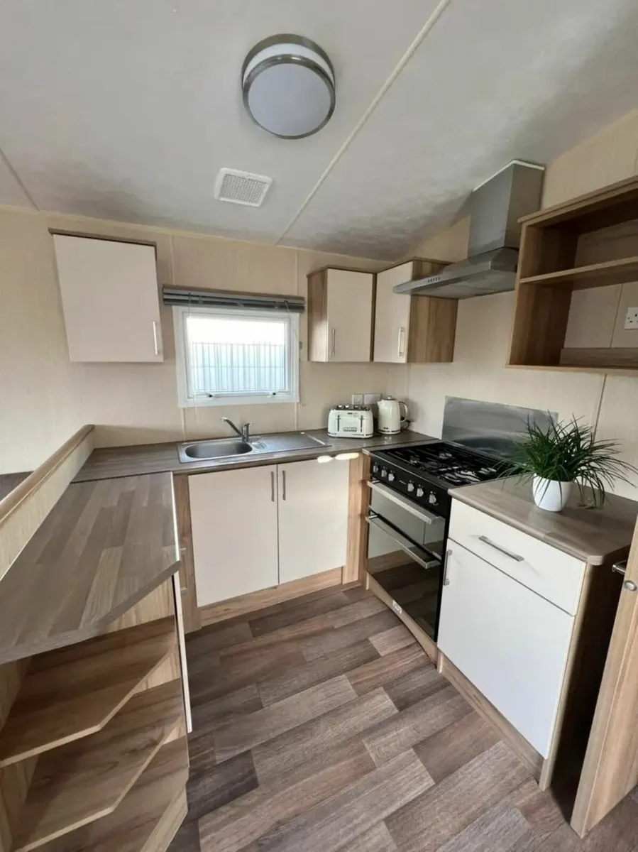 3 Bedroom Mobile home  & decking ABI (Off-site) - Image 4