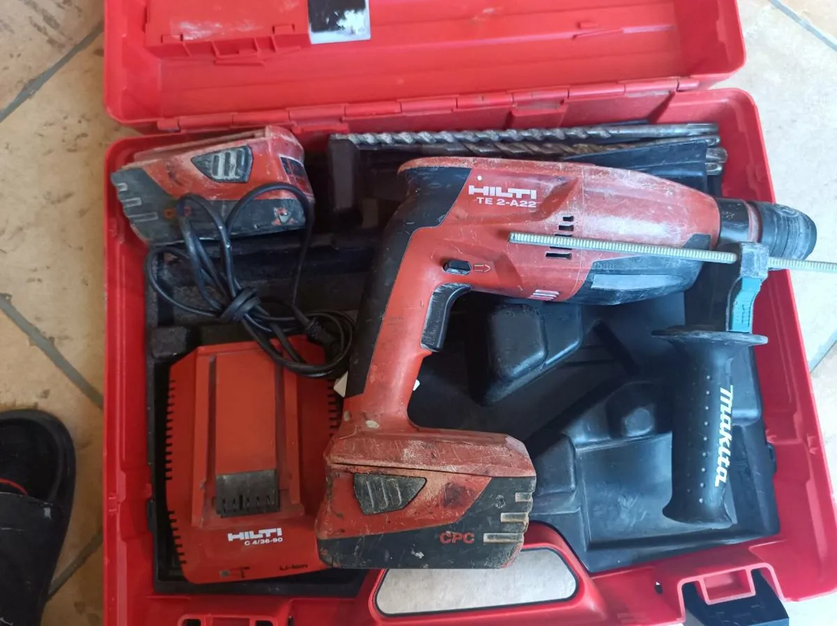 Hilti SDS drill Te 4 22
2 batteries 5.2 aH - Image 4