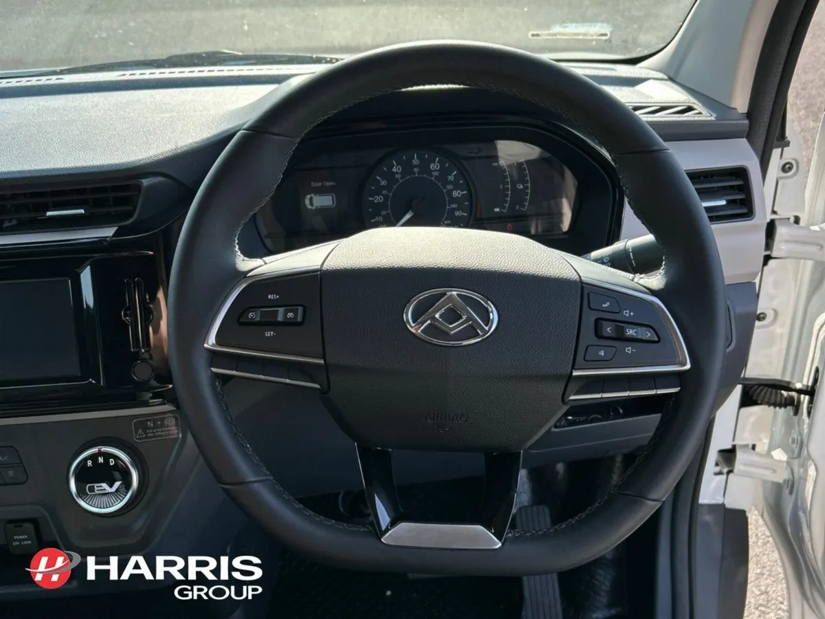 Maxus eDELIVER 3 eDELIVER EV FRIDGE BOX BODY - Image 4