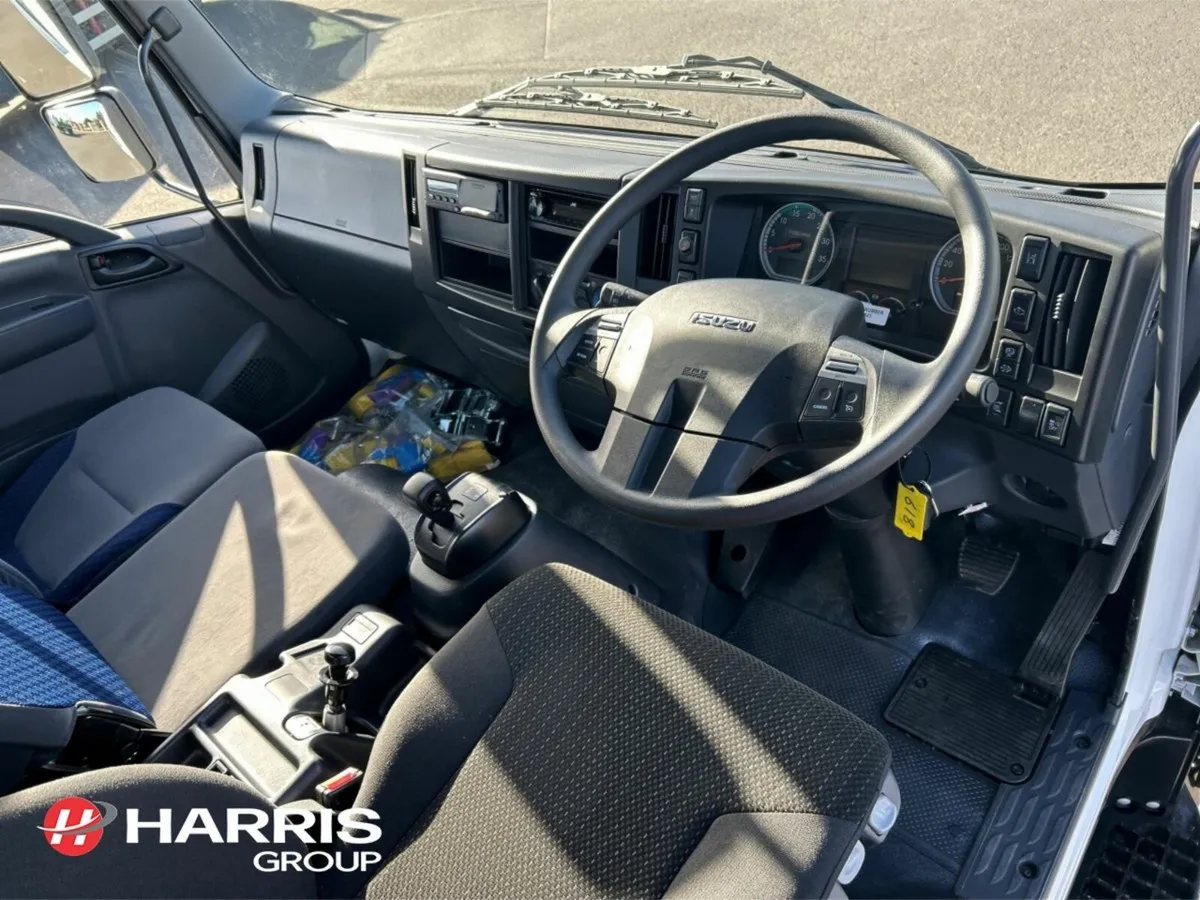 Isuzu NPR 11T F-Series with a Nugent Recovery Body - Image 2