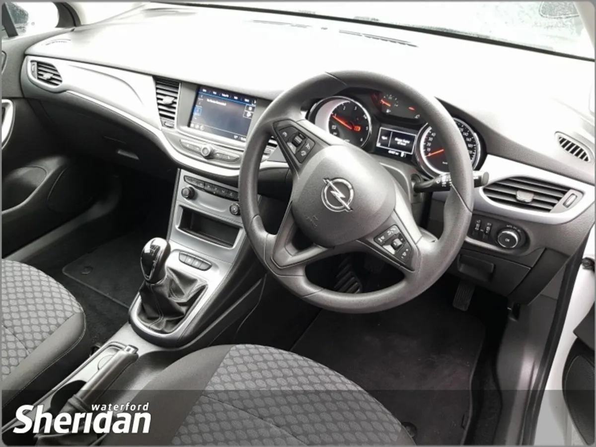 Opel Astra SCVAN1.5 105PS-DIESEL 5DR - Image 2