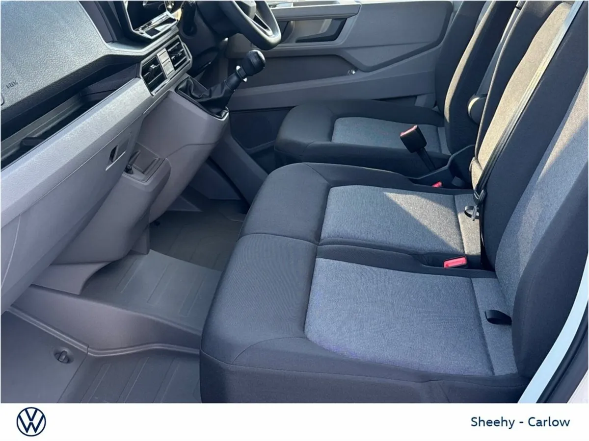 Volkswagen Crafter 2.0TDI 140hp 30 MWB HR Trendlin - Image 4