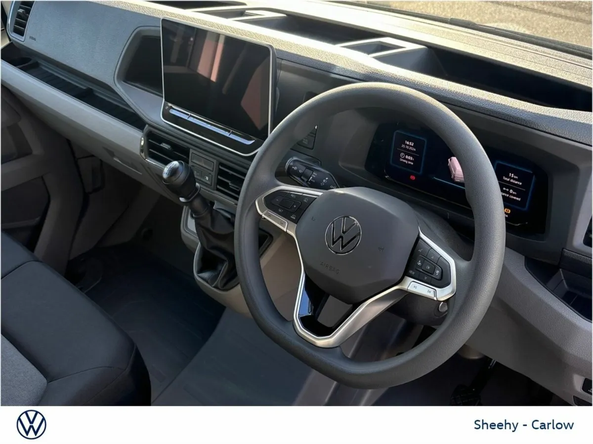 Volkswagen Crafter 2.0TDI 140hp 30 MWB HR Trendlin - Image 2