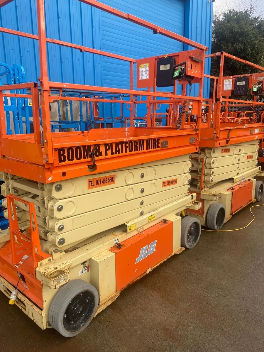 SCISSOR LIFTS - Image 2