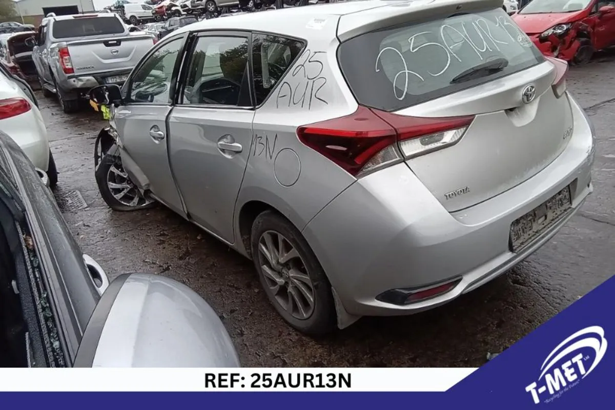 2016 TOYOTA AURIS BREAKING FOR PARTS - Image 3