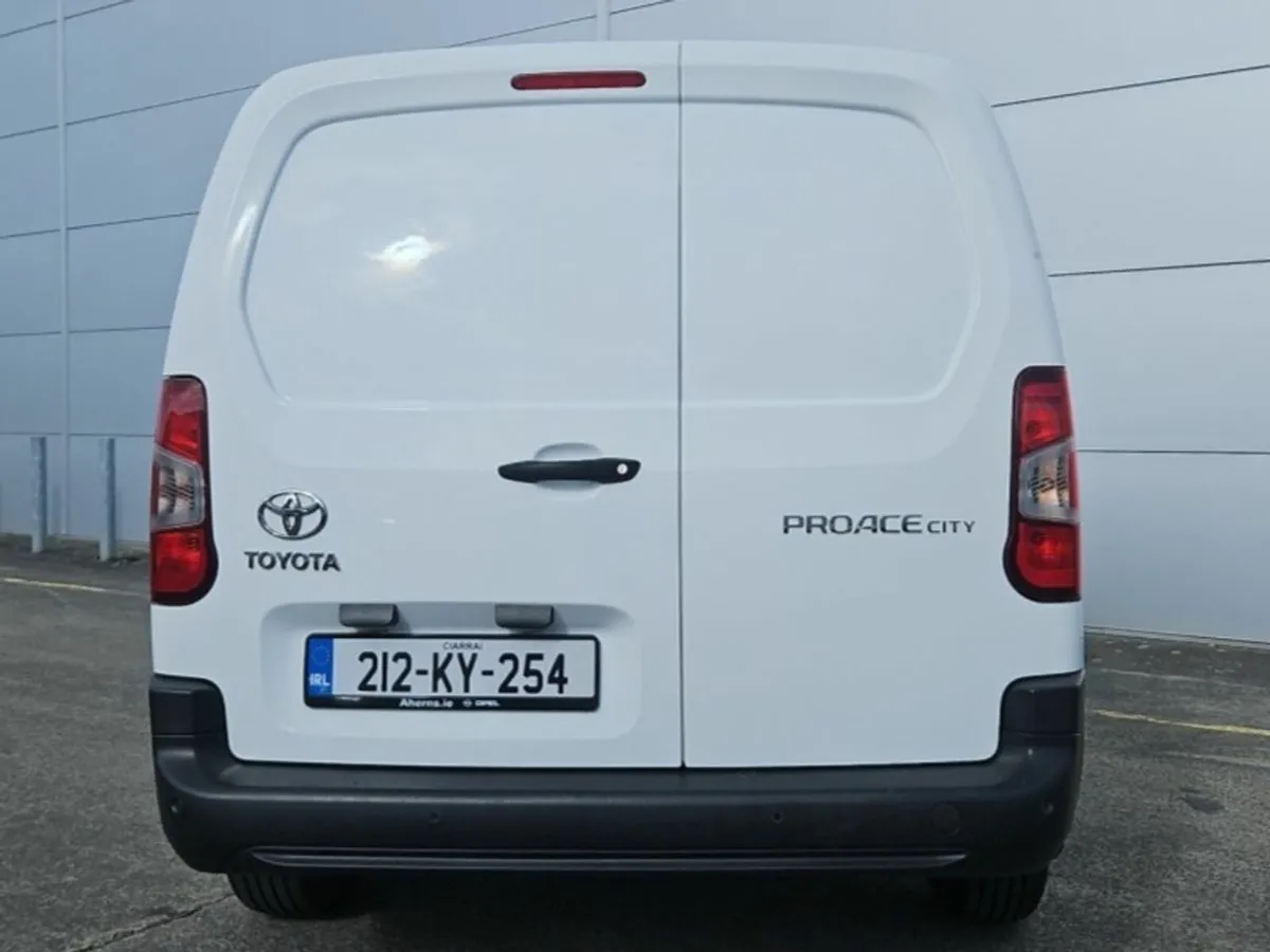 Toyota Proace PROACE  CITY 1.5 Diesel  100BHP - Image 4