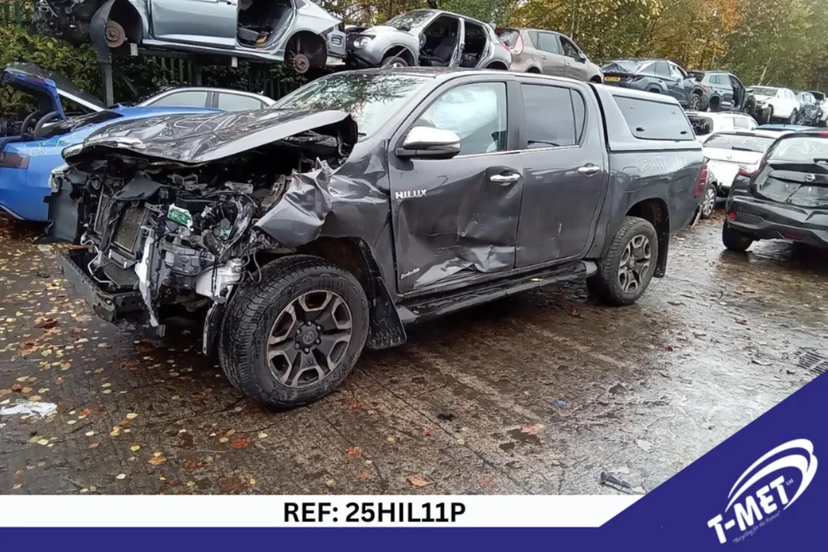 2021 TOYOTA HILUX BREAKING FOR PARTS - Image 3