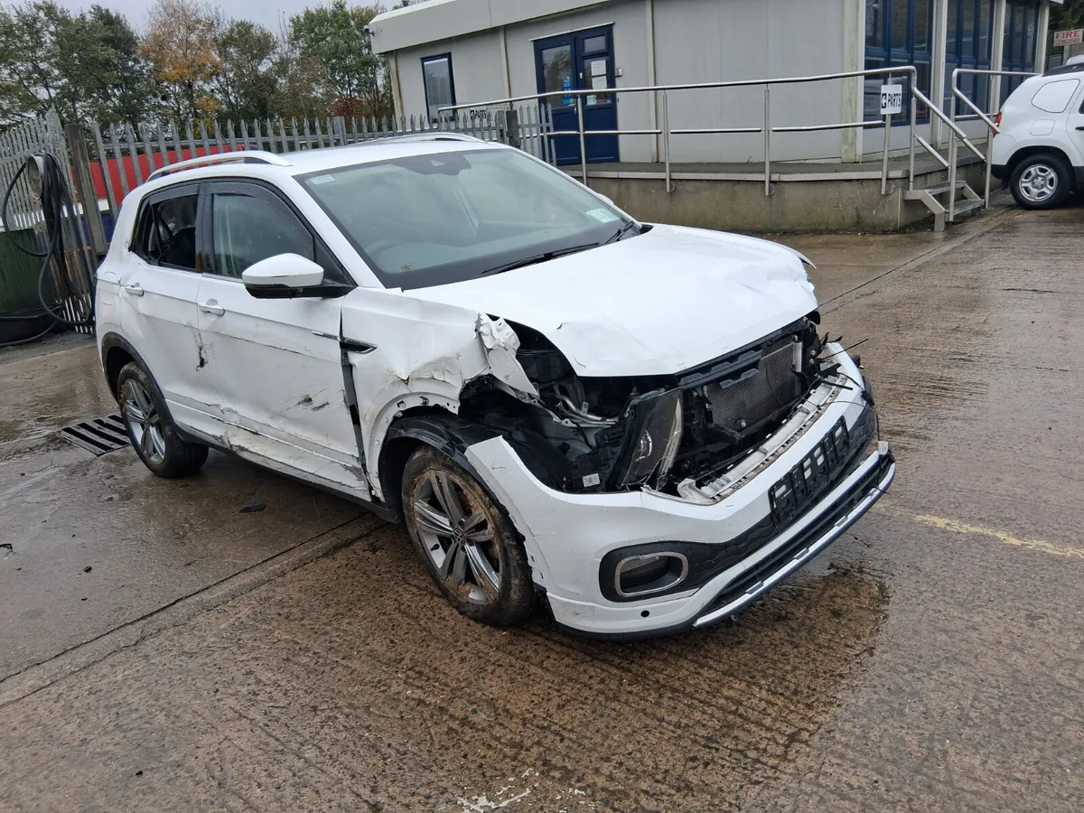 2023 VOLKSWAGEN T-CROSS 1.0L Petrol - Image 3