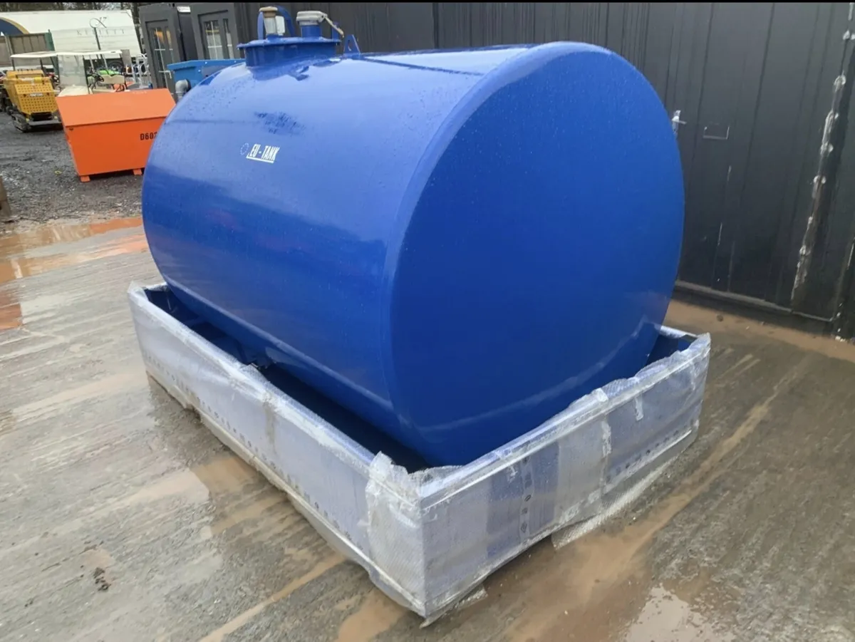 3170 L Emiliana Serbatoi Fuel Bowser - Image 3