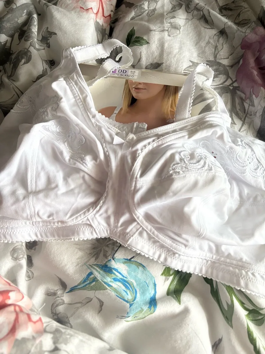 Ladies bra - Image 1