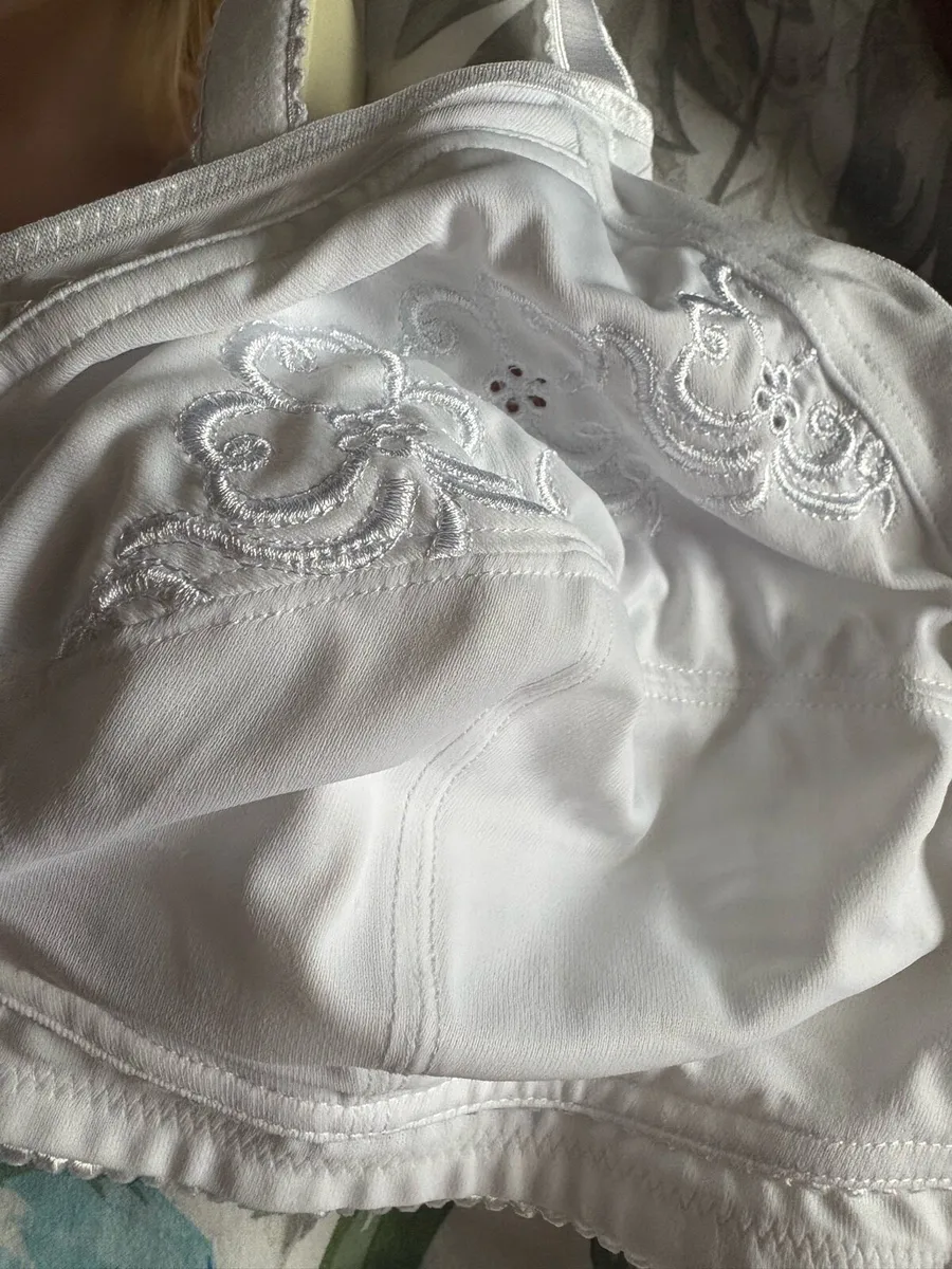 Ladies bra - Image 3