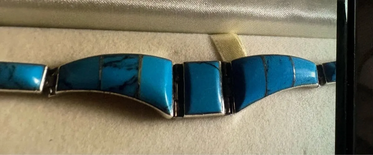 Ladies bracelet @ matching pendent & chain - Image 4