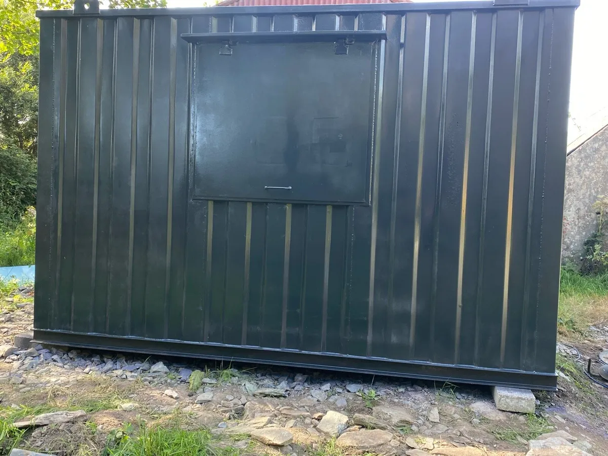 Food container - excellent condition - Image 1