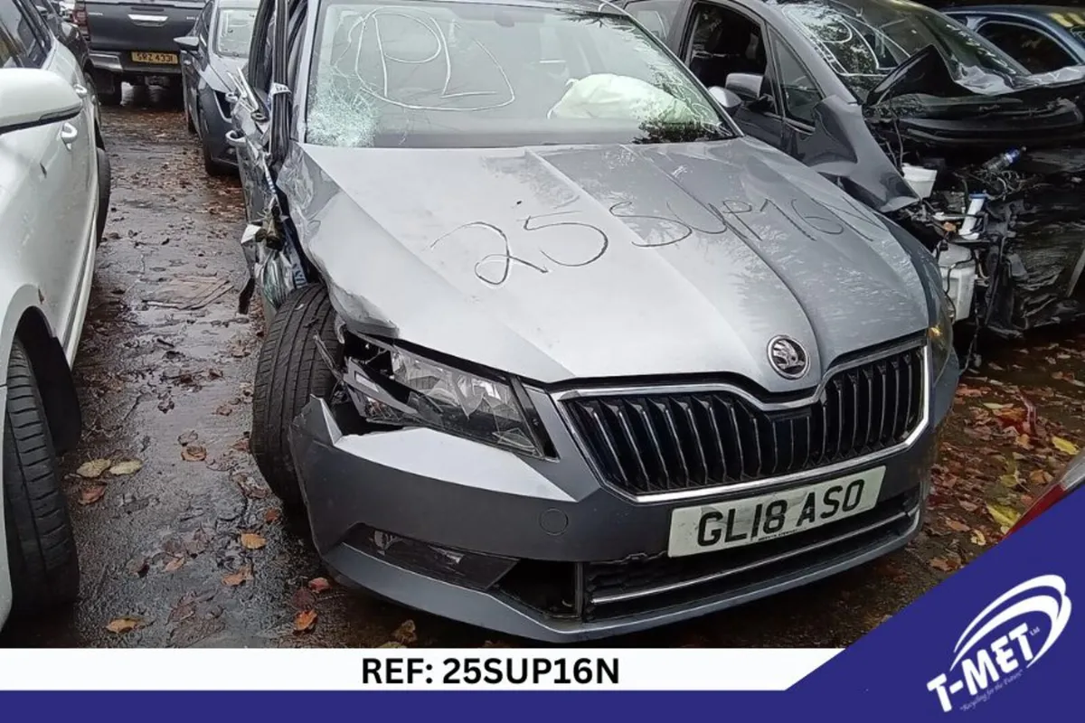2018 SKODA SUPERB BREAKING FOR PARTS - Image 2