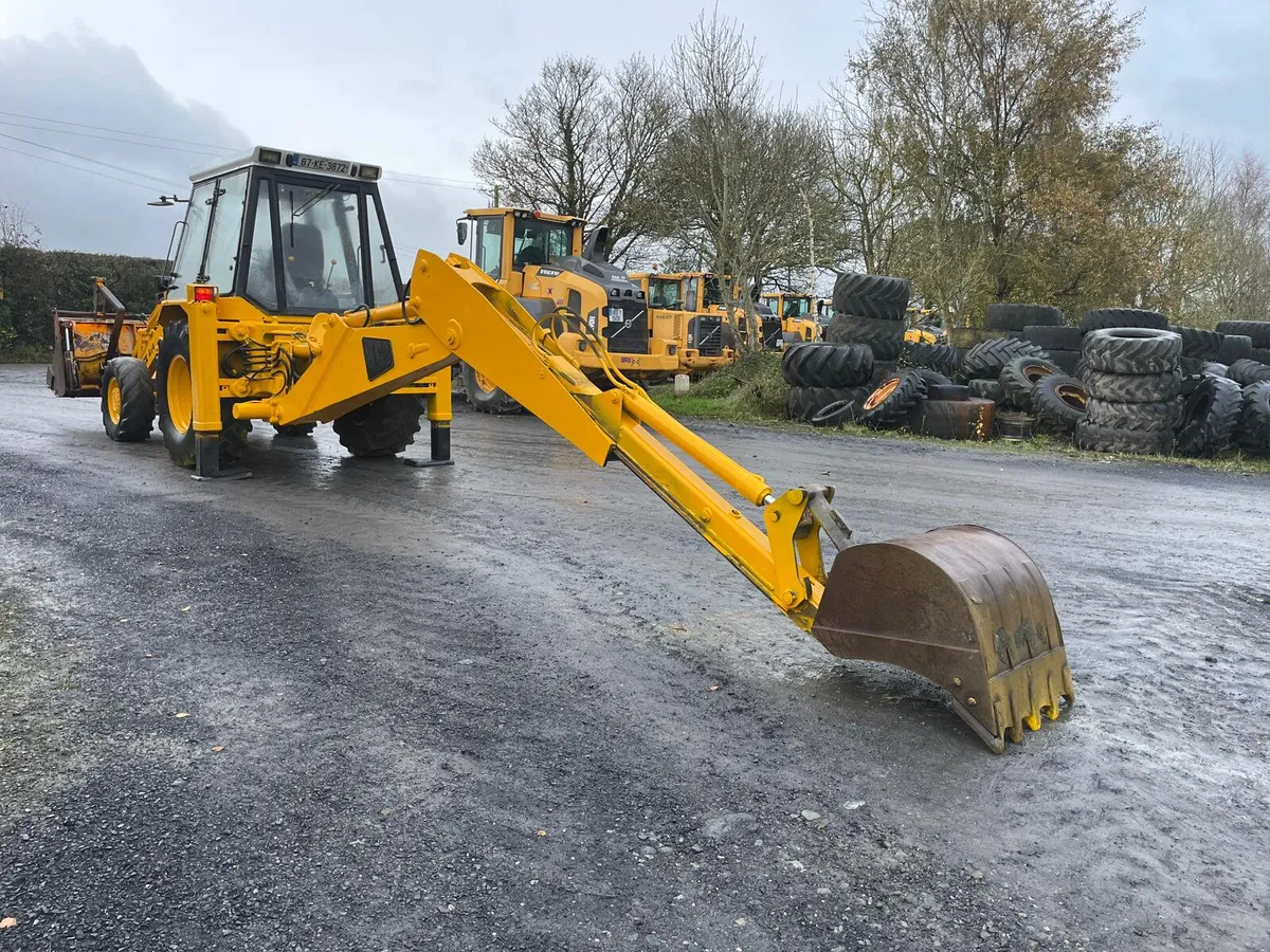 JCB 3CX Turbo Loading Shovel - Image 2
