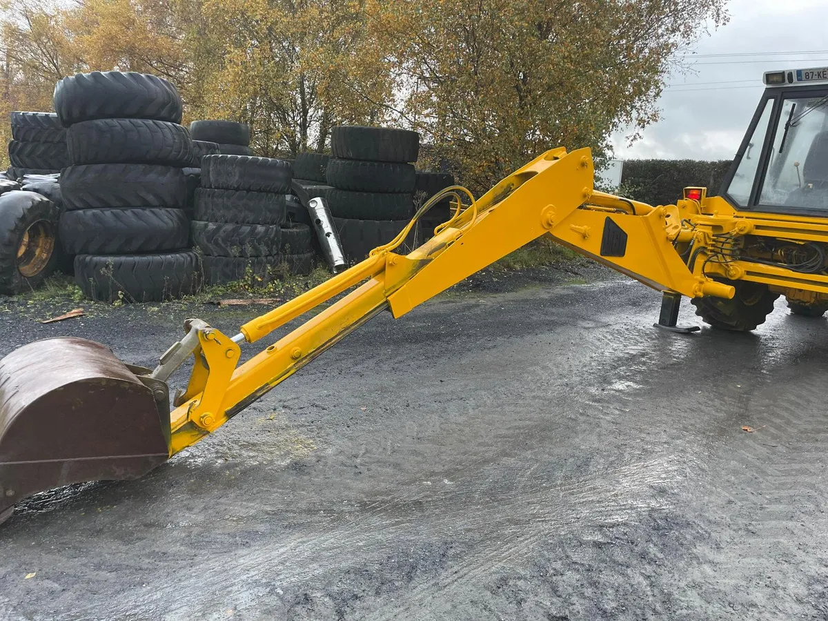 JCB 3CX Turbo Loading Shovel - Image 3