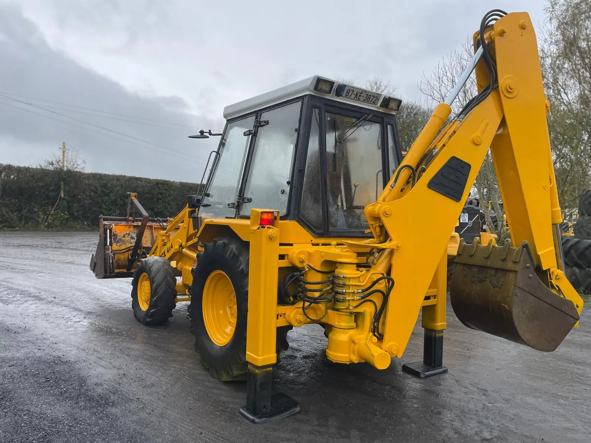 JCB 3CX Turbo Loading Shovel - Image 4